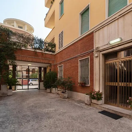 Apartment Piazza Bologna Sweet