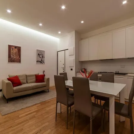 Piazza Bologna Sweet Apartman *